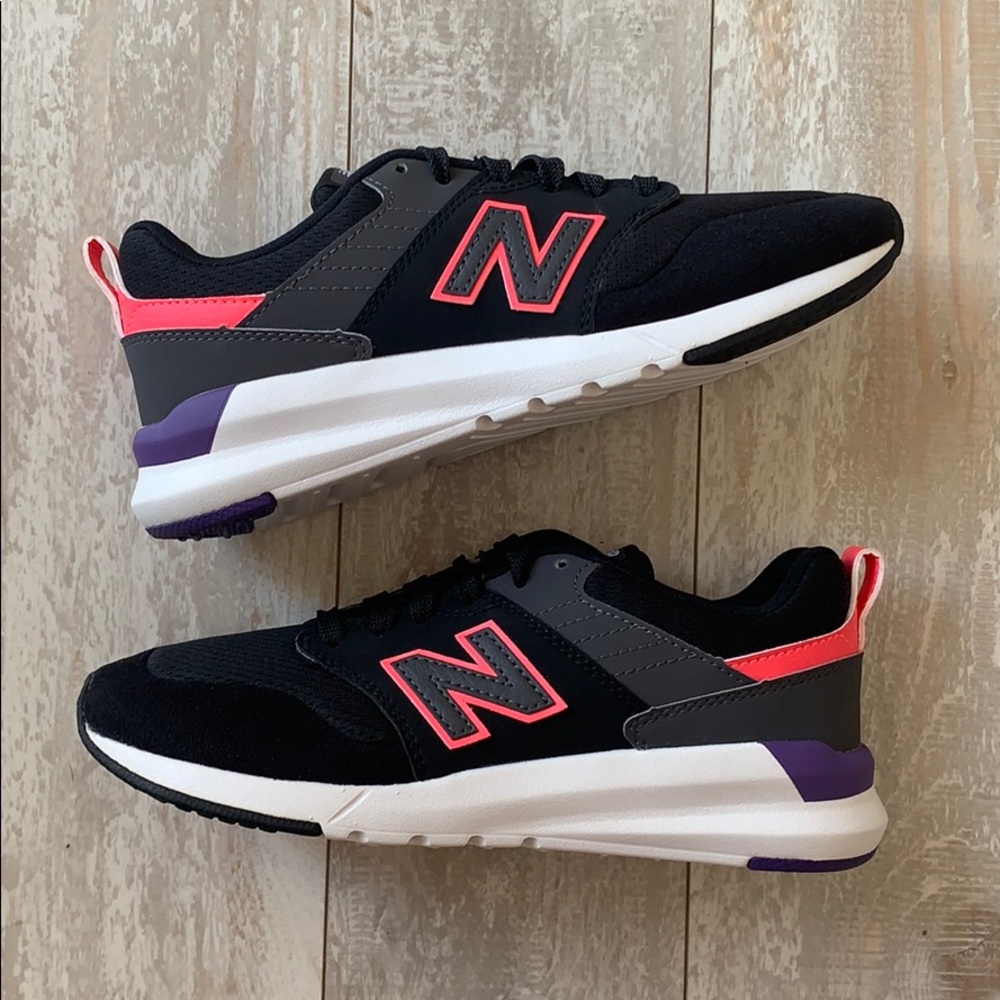 NWT new balance 009 - Picture 3 of 8